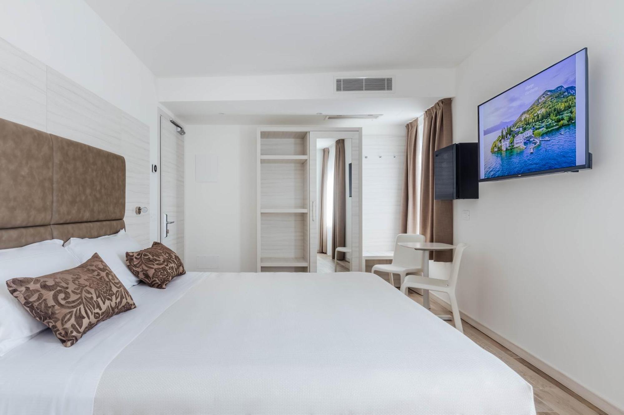Hotel Giardinetto Garda  Kültér fotó