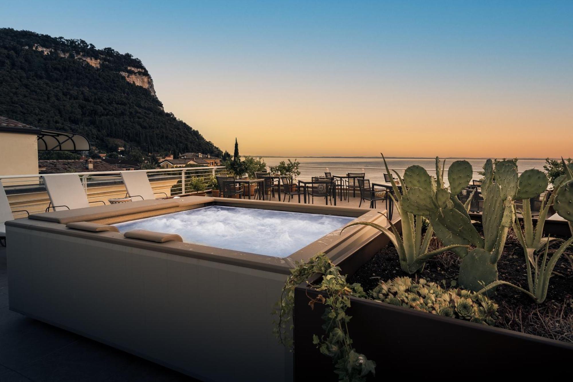 Hotel Giardinetto Garda  Kültér fotó